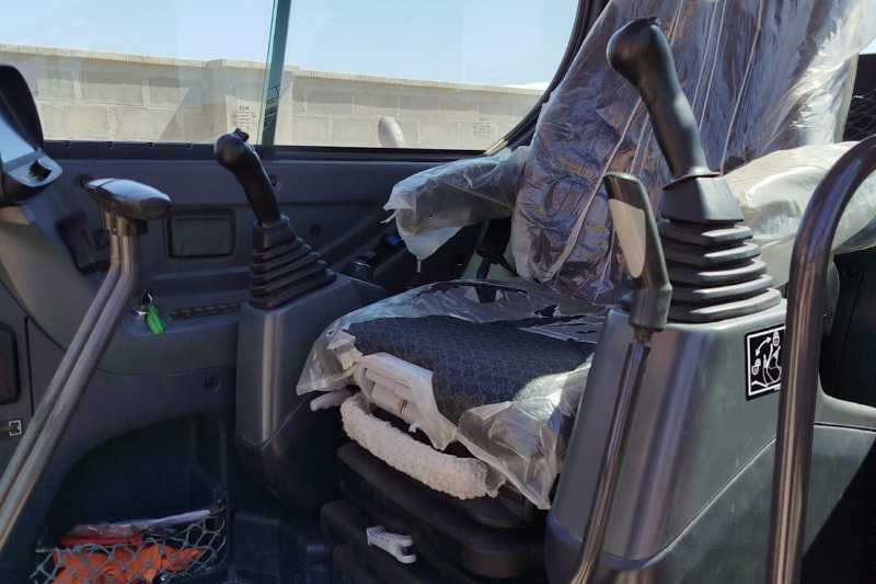 OmecoHub - Immagine CASE CX60C